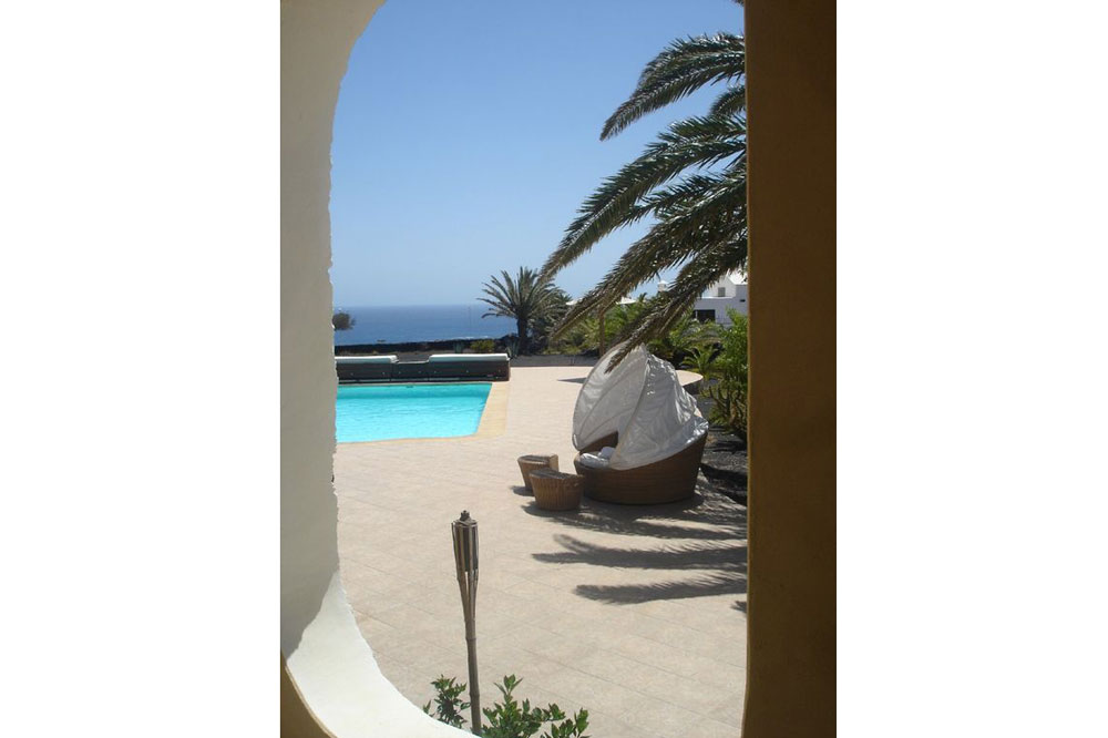 Außenbereich mit Pool Finca Lanzarote